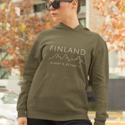 athleisure-hoodie-mockup-featuring-a-woman-on-the-street